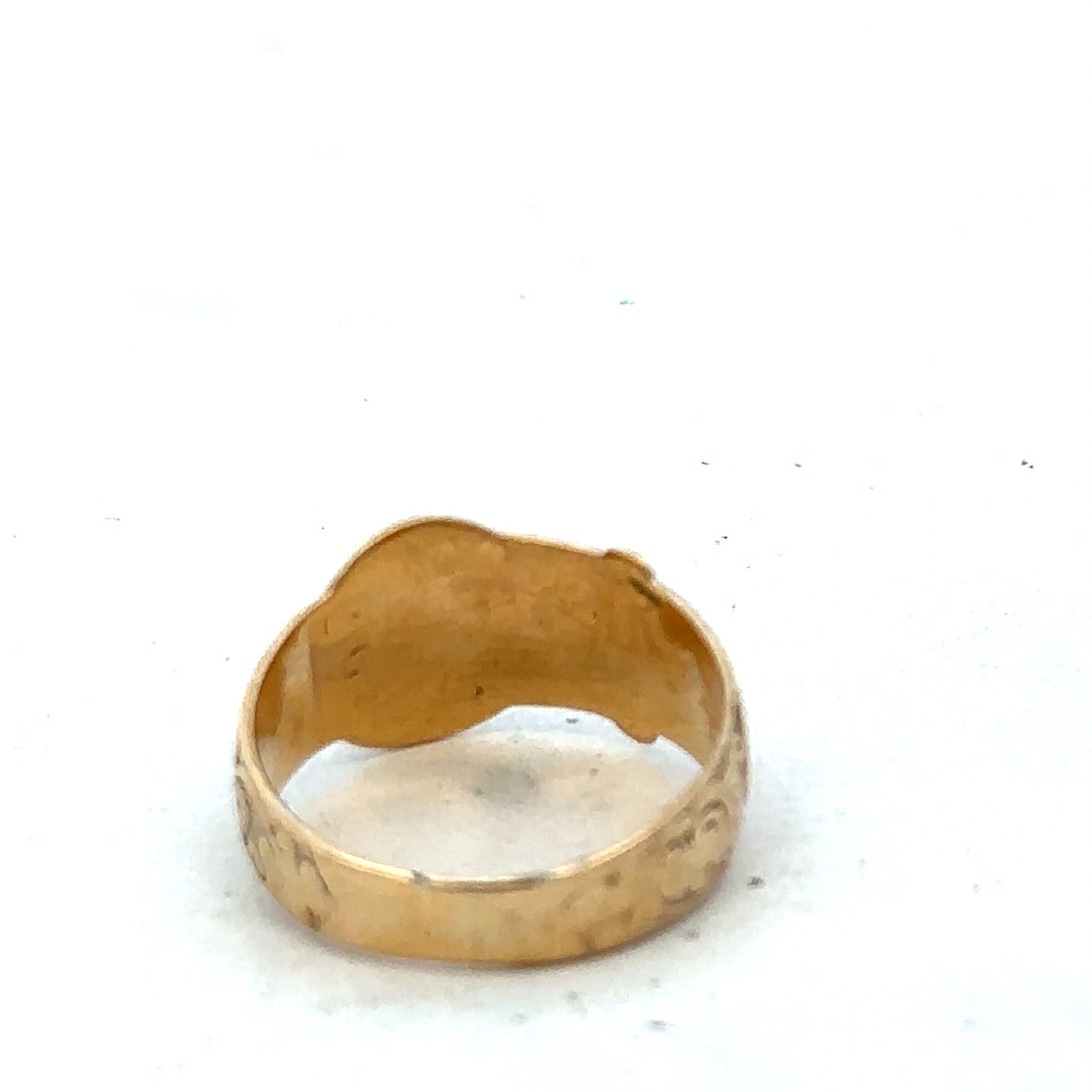 9ct yellow gold buckle ring size N (sh25610l)