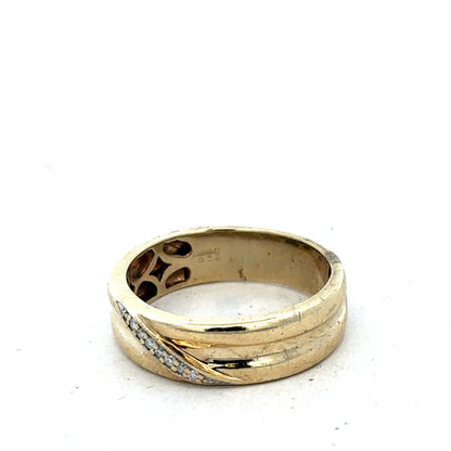9ct yellow gold diamond ring size Q (sh25633l)