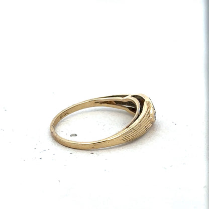 9ct yellow gold ring size P1/2  (sh27326b)