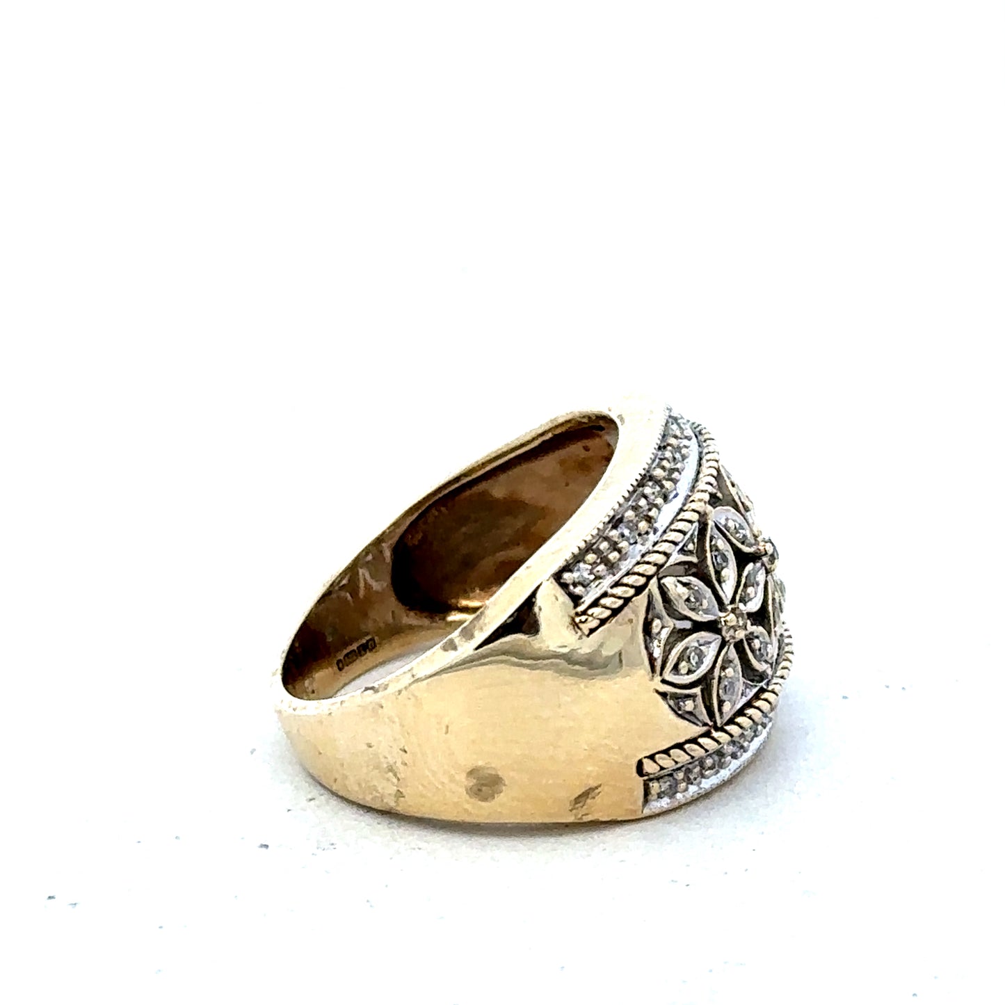 9ct yellow and white gold diamond ring  sh27468b
