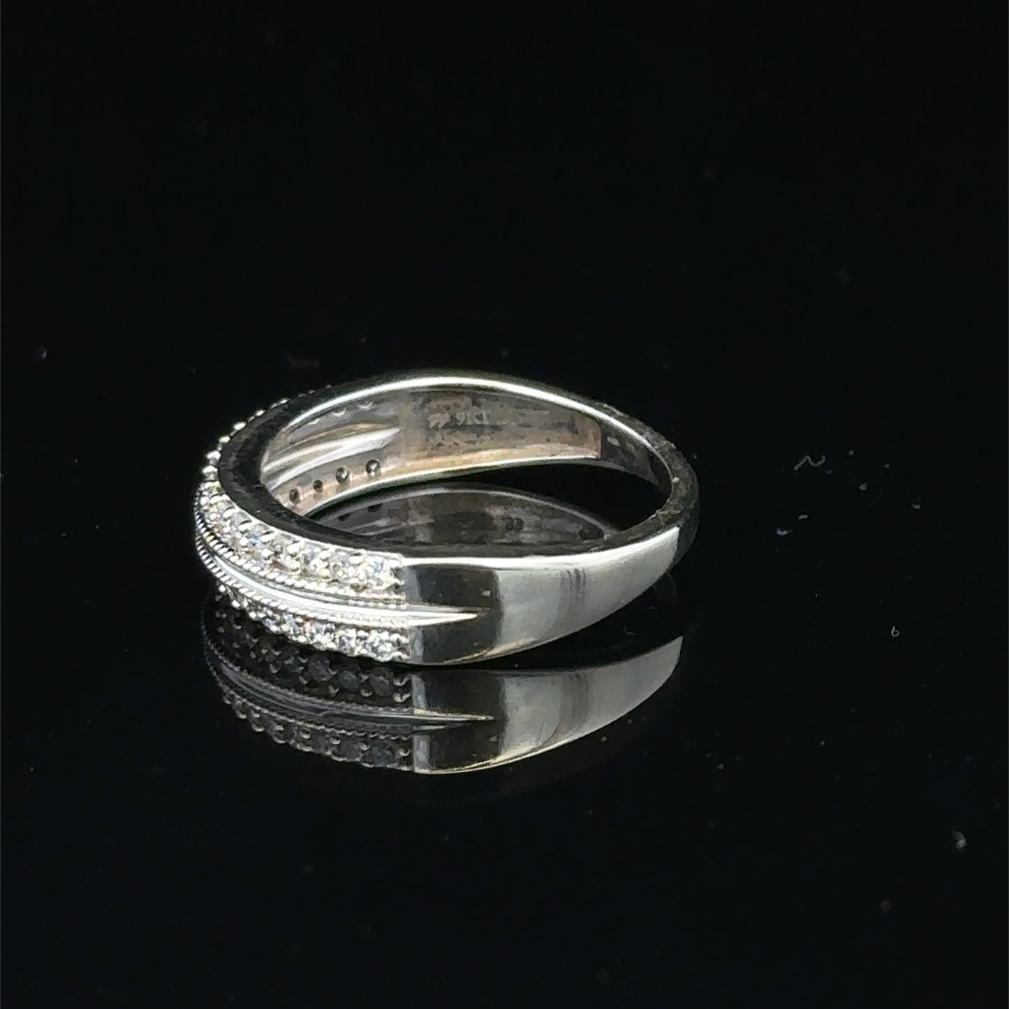 9ct white gold diamond ring sh25598l