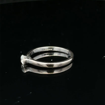 18ct white gold diamond solitaire ring  sh25643l