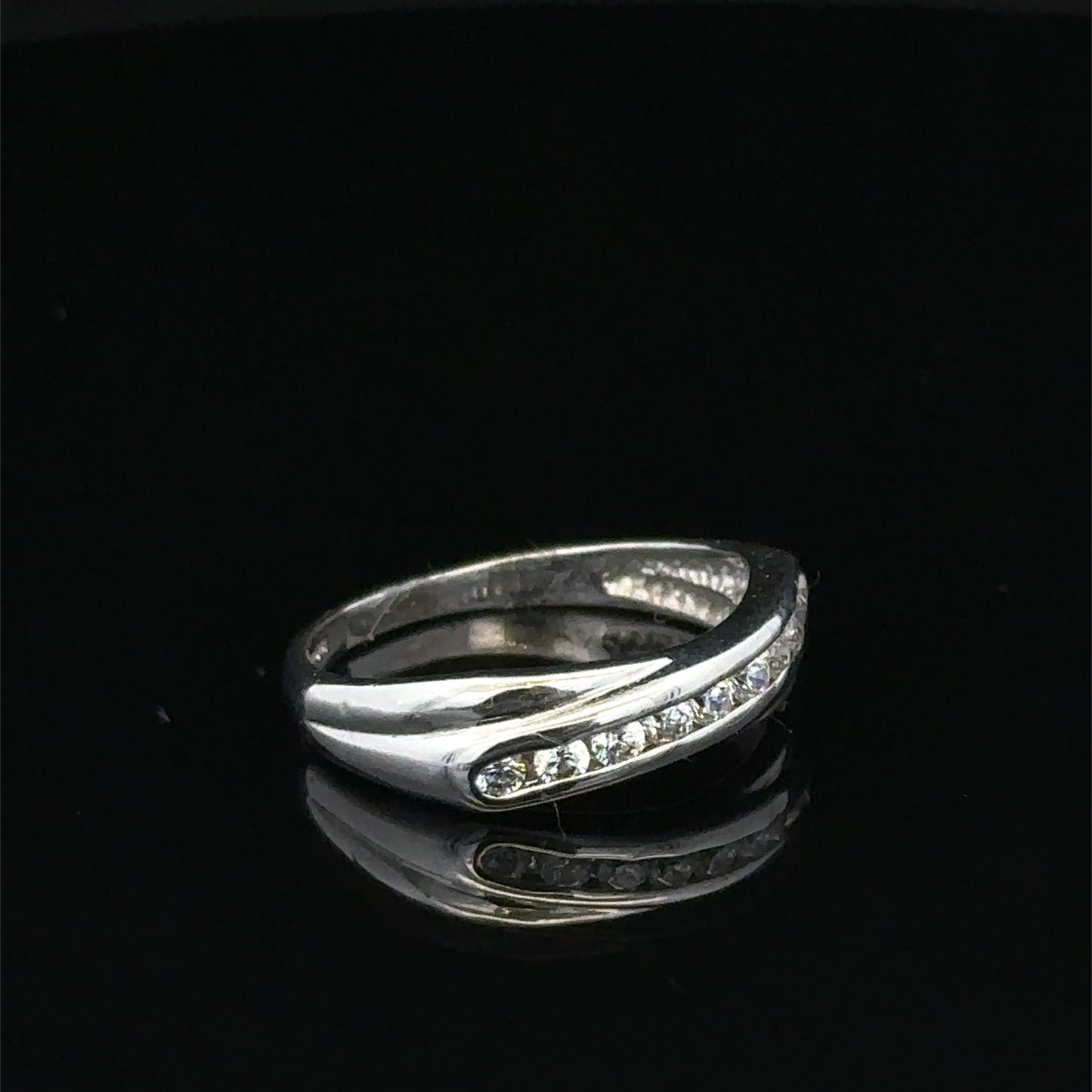 9ct white gold diamond ring sh27206b