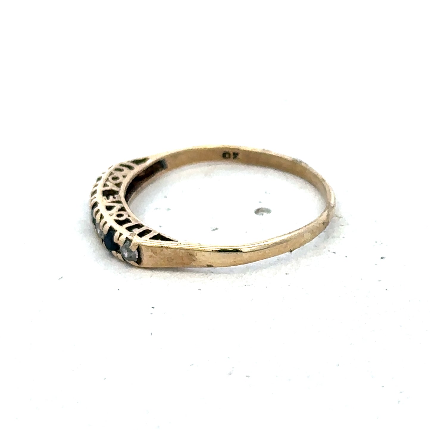 9ct yellow gold ring size Q (sh25636l)