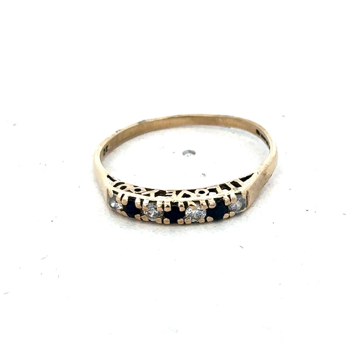 9ct yellow gold ring size Q (sh25636l)