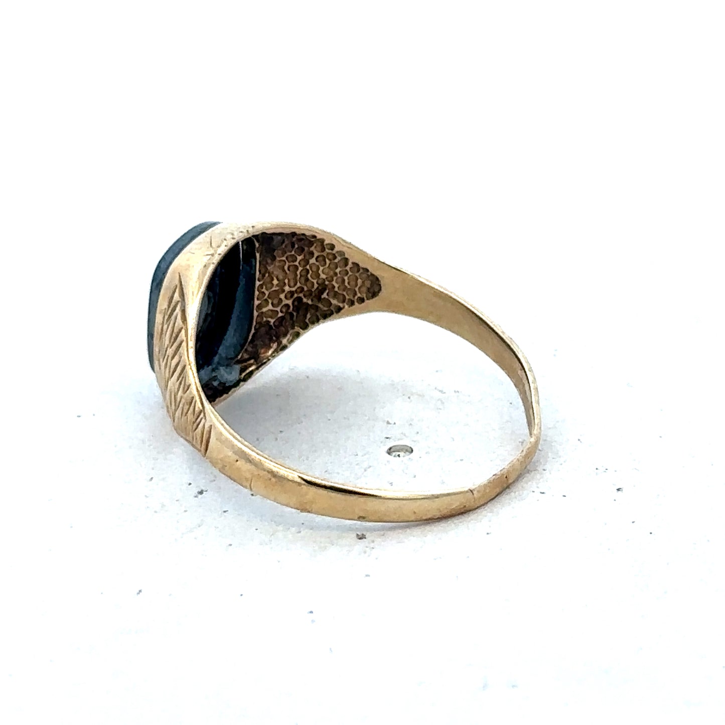 9ct yellow gold signet ring size S (sh25570l)