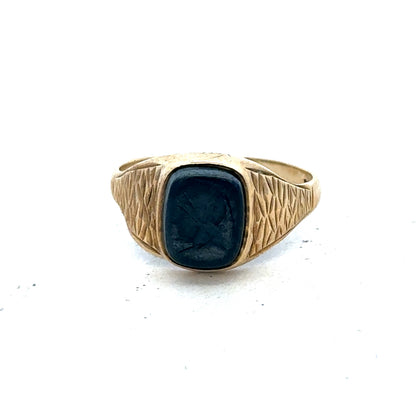 9ct yellow gold signet ring size S (sh25570l)