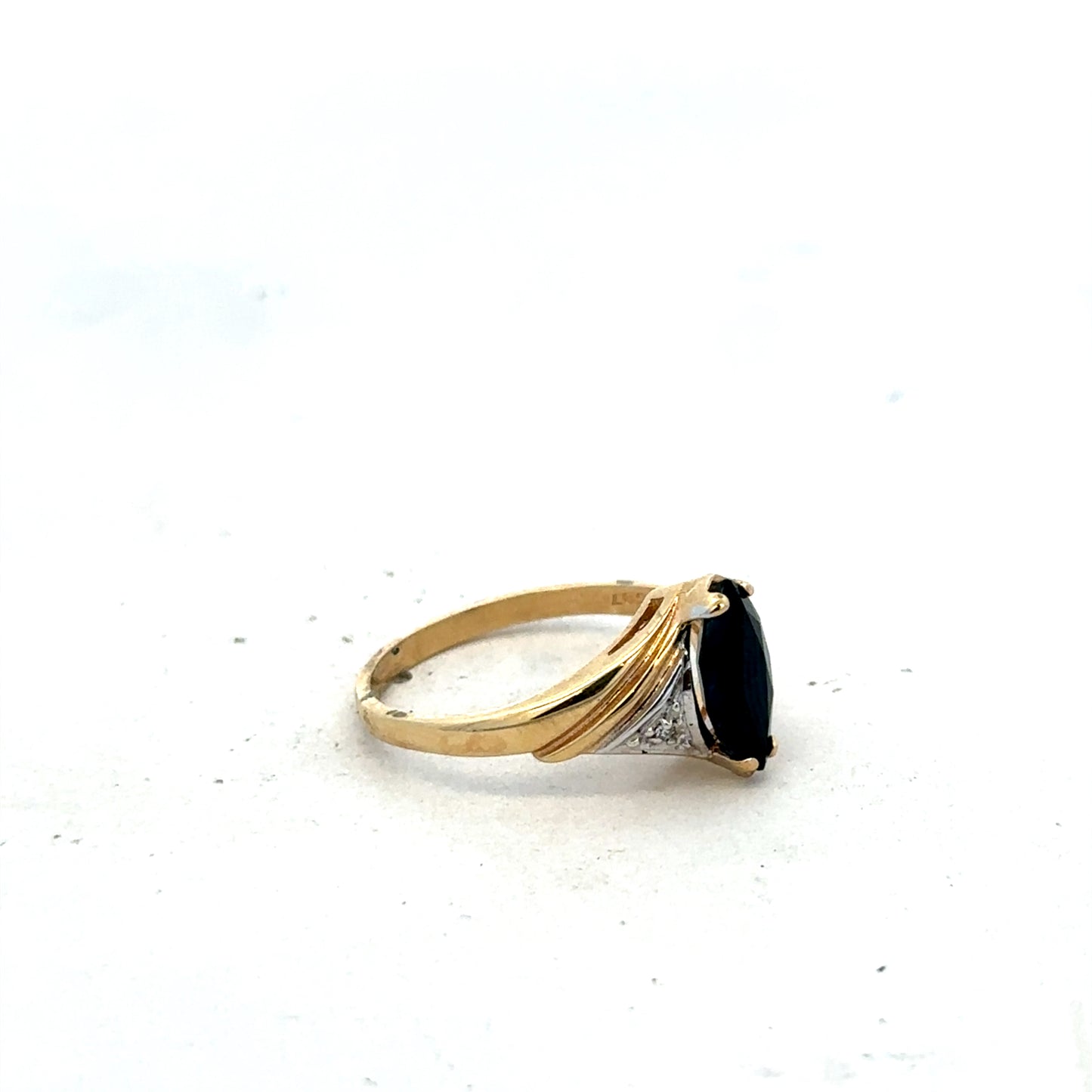 9ct yellow gold sapphire and diamond ring size M (sh27327b)