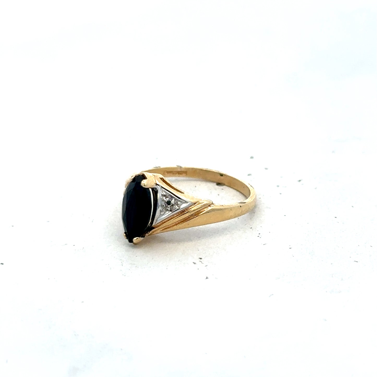 9ct yellow gold sapphire and diamond ring size M (sh27327b)