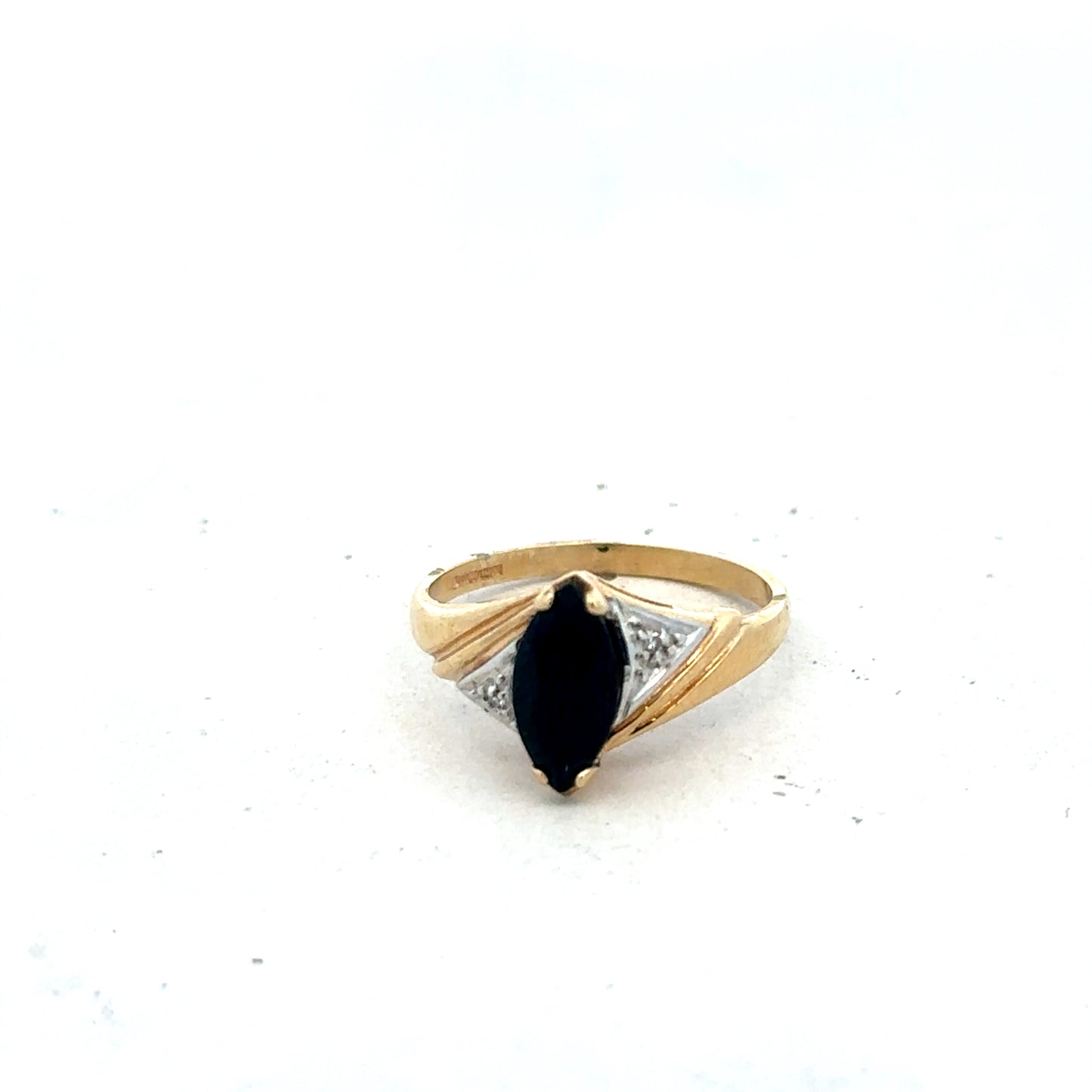 9ct yellow gold sapphire and diamond ring size M (sh27327b)
