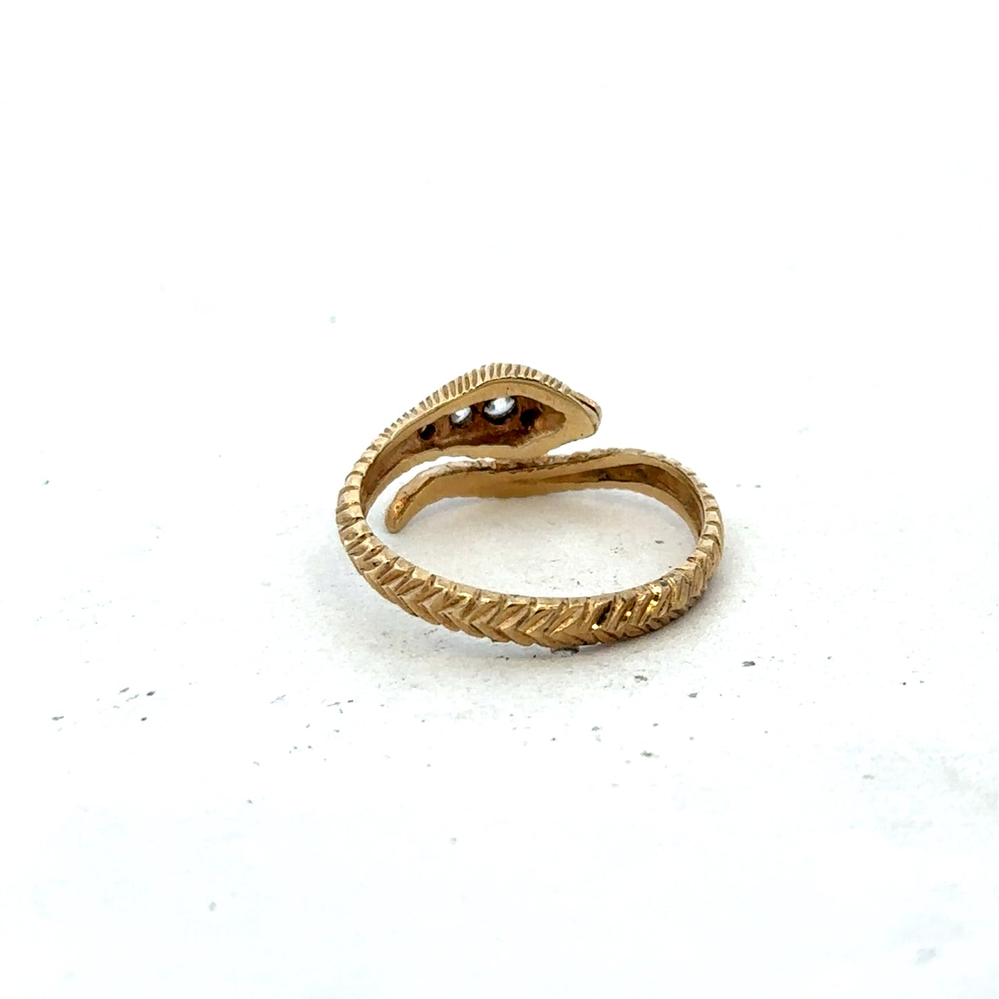 9ct yellow gold snake ring size P (sh27324b)