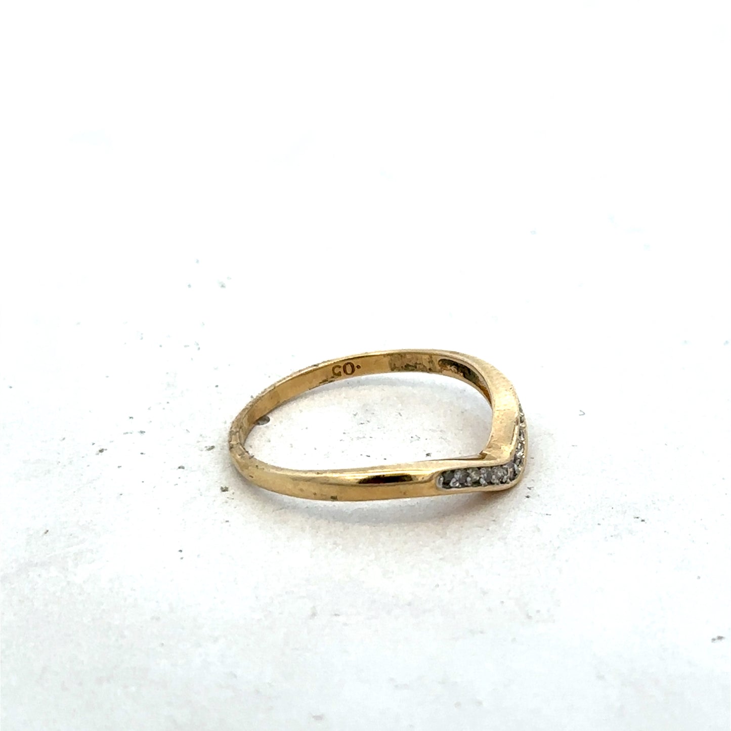 9ct yellow gold diamond ring size P1/2 (sh27320b)