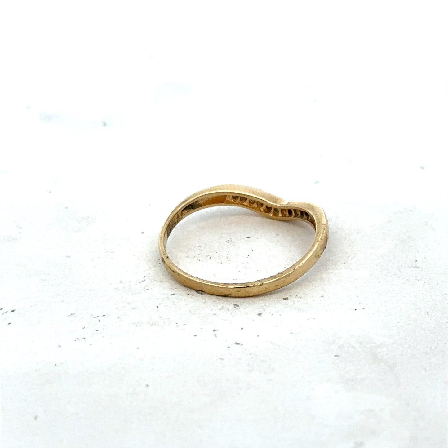 9ct yellow gold diamond ring size P1/2 (sh27320b)