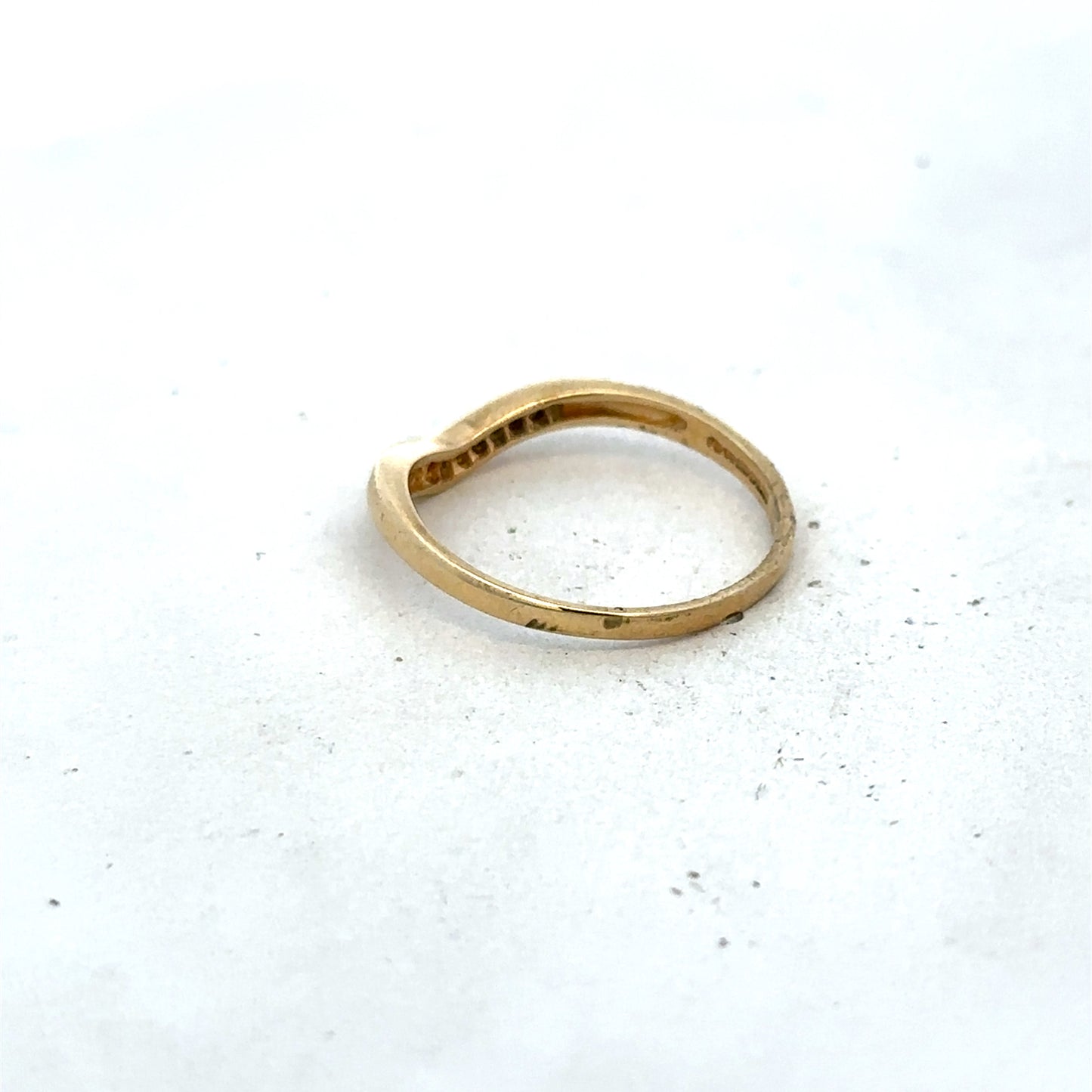 9ct yellow gold diamond ring size P1/2 (sh27320b)