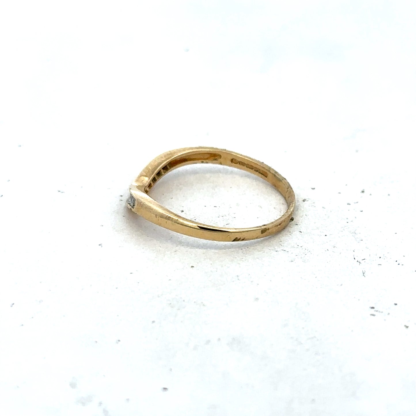 9ct yellow gold diamond ring size P1/2 (sh27320b)