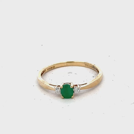 9ct yellow gold diamond and emerald ring size S (sh26622b)