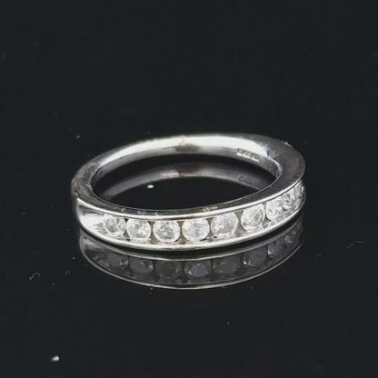 9ct white gold Diamond ring size J
