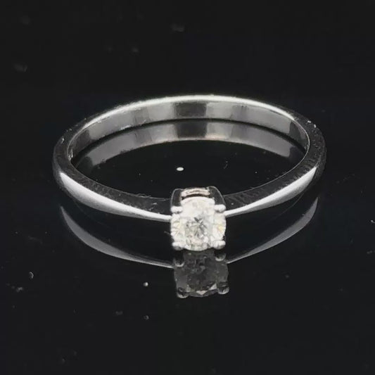 18ct white gold 1/4 Caret diamond ring size P1/2
