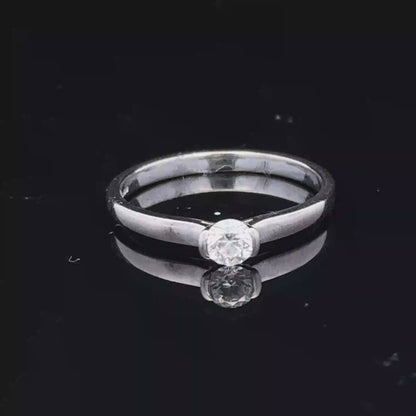 18ct white gold diamond solitaire ring  sh25643l