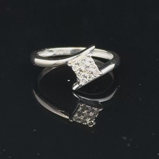 9ct white gold diamond cluster ring, 10 points diamond