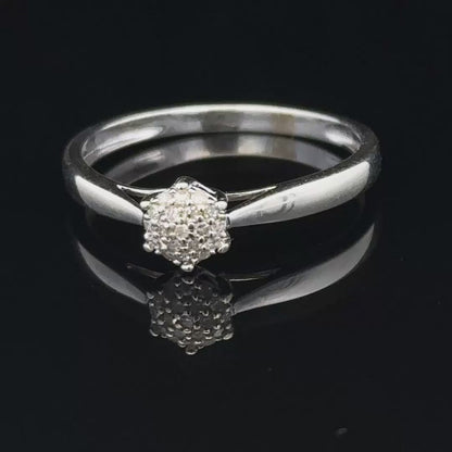9ct white gold diamond ring size R1/2