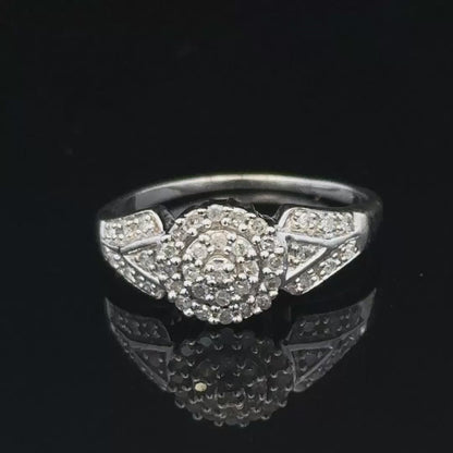 9ct White Gold diamond ring Size M 2.6g