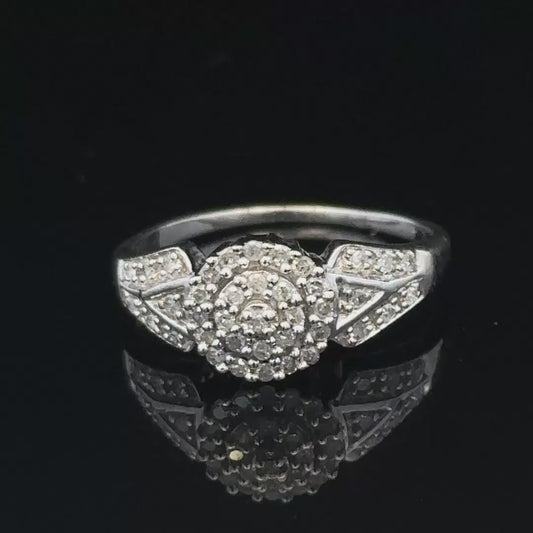 9ct White Gold diamond ring Size M 2.6g