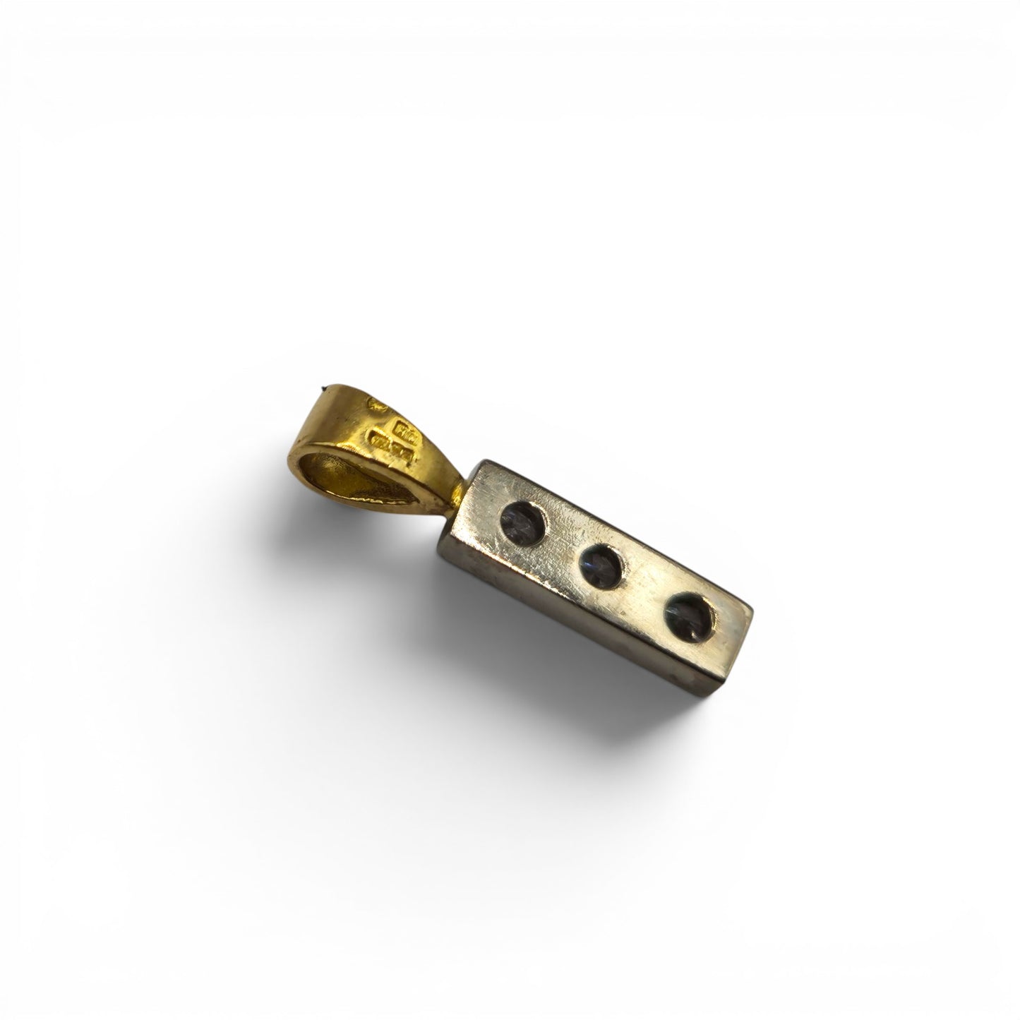 18ct yellow gold diamond 3-stone pendant by Reeves and Sons, featuring a elegant design with sparkling diamonds.
