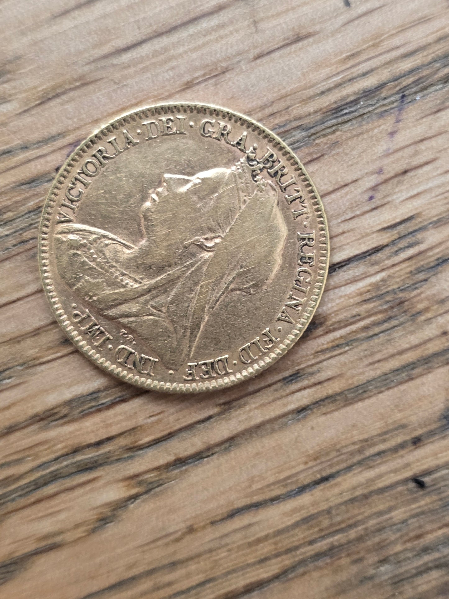 Victoria Old Head Gold Half Sovereign Coin (1893) – 22ct Bullion / Collectible