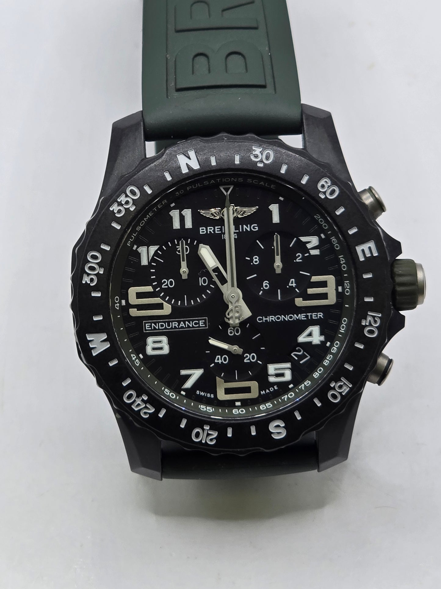 Breitling Endurance Pro 44 – Khaki Green / Black (Ref. X82310D31B1S1) (sh27648b)