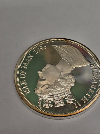 Silver King Arthur coin featuring a one crown legend, minted by Reeves and Sons, with detailed historic design.