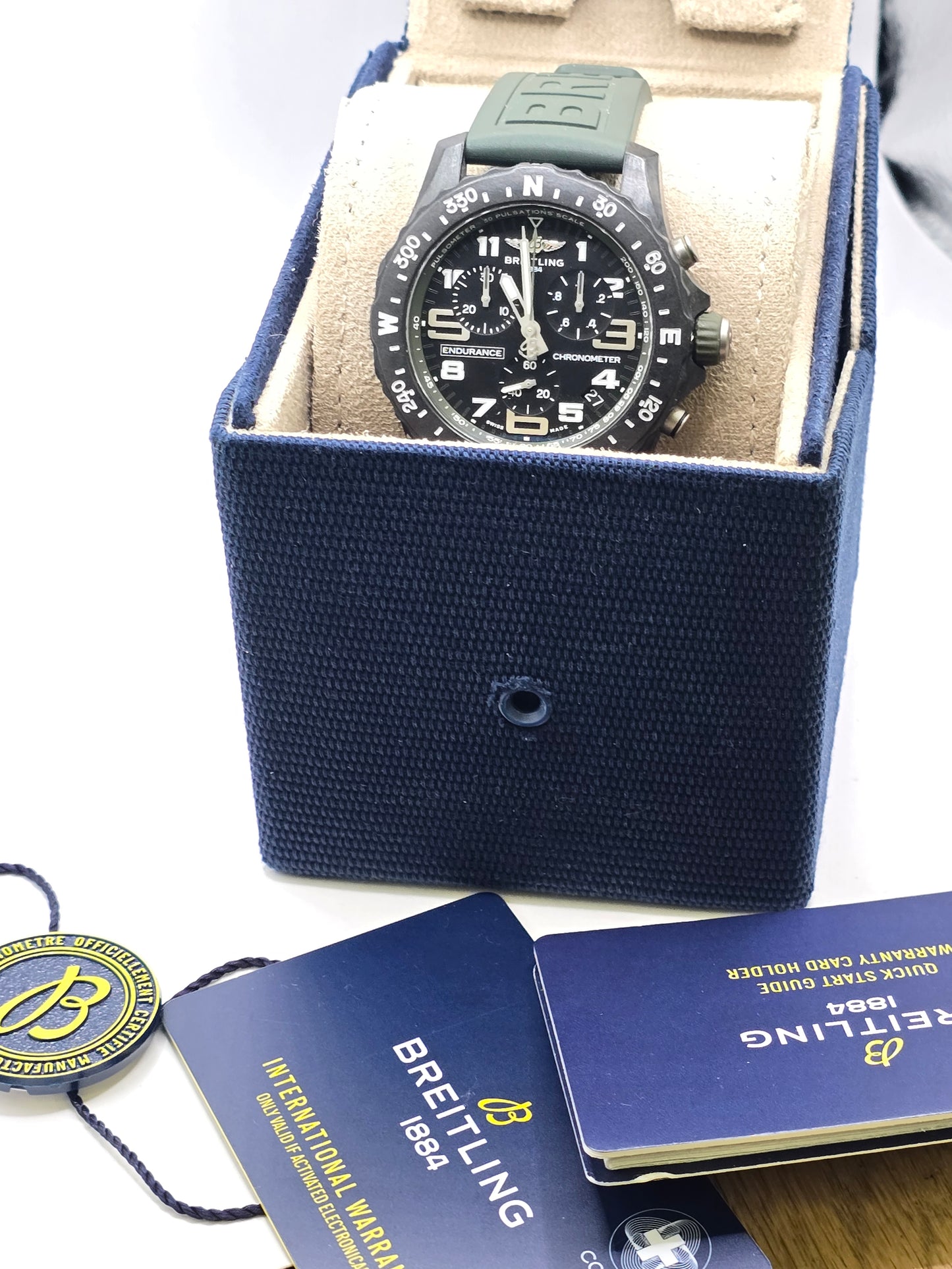 Breitling Endurance Pro 44 – Khaki Green / Black (Ref. X82310D31B1S1) (sh27648b)