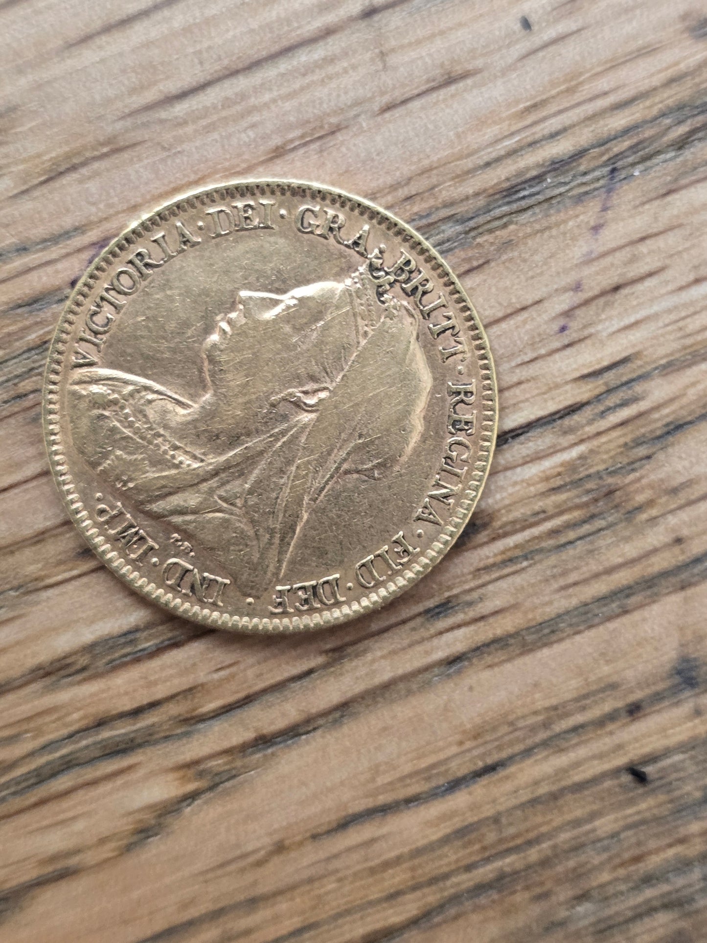 Victoria Old Head Gold Half Sovereign Coin (1893) – 22ct Bullion / Collectible