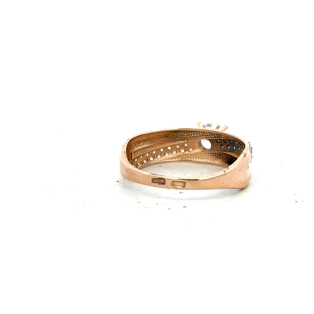 14ct gold ring size P with a smooth band, unbranded, showcasing a close-up view of the elegant jewelry piece.