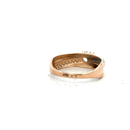 14ct gold ring size P with a smooth band, unbranded, showcasing a close-up view of the elegant jewelry piece.