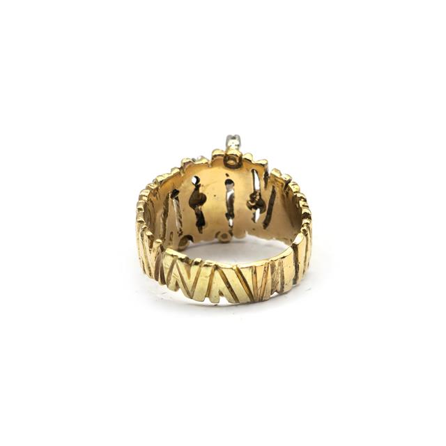 14ct yellow gold diamond ring with sparkling diamonds, featuring a classic and elegant design.