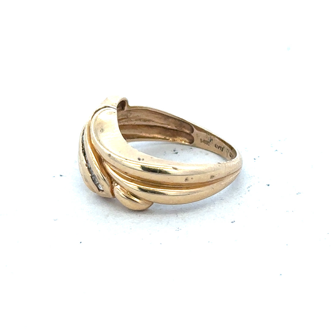 14ct yellow gold diamond ring size M, unbranded, featuring a sparkling diamond set in a sleek gold band.