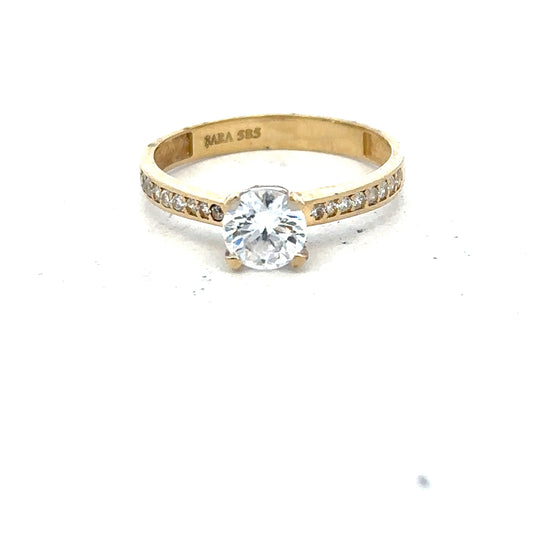 14ct yellow gold ring size O with a smooth band, unbranded, shown against a plain background.