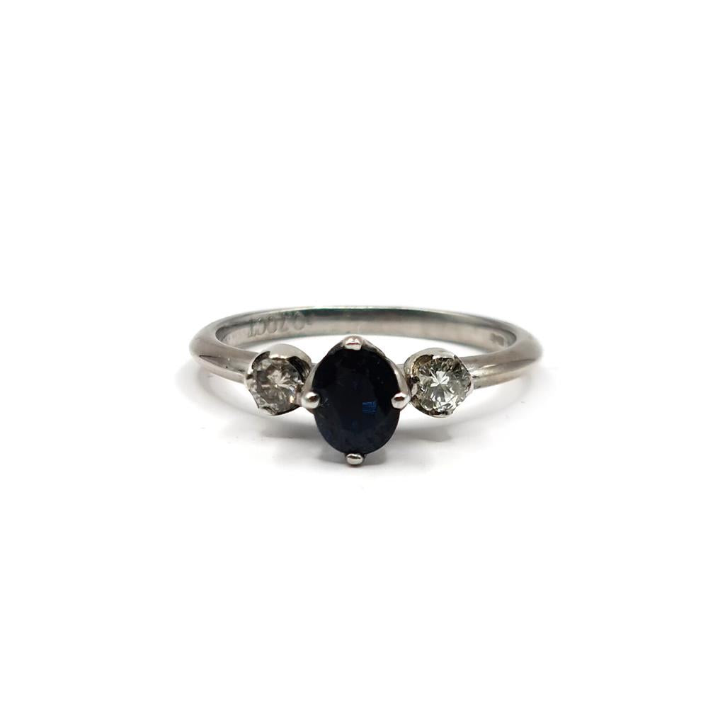 18ct white gold sapphire ring with 0.70 and 0.30 carat sapphires, showcasing the elegant design and sparkling gemstones.