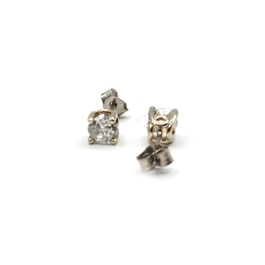 18ct white gold diamond earrings with 1.17 carats, featuring sparkling diamonds set in elegant, classic jewelry design.