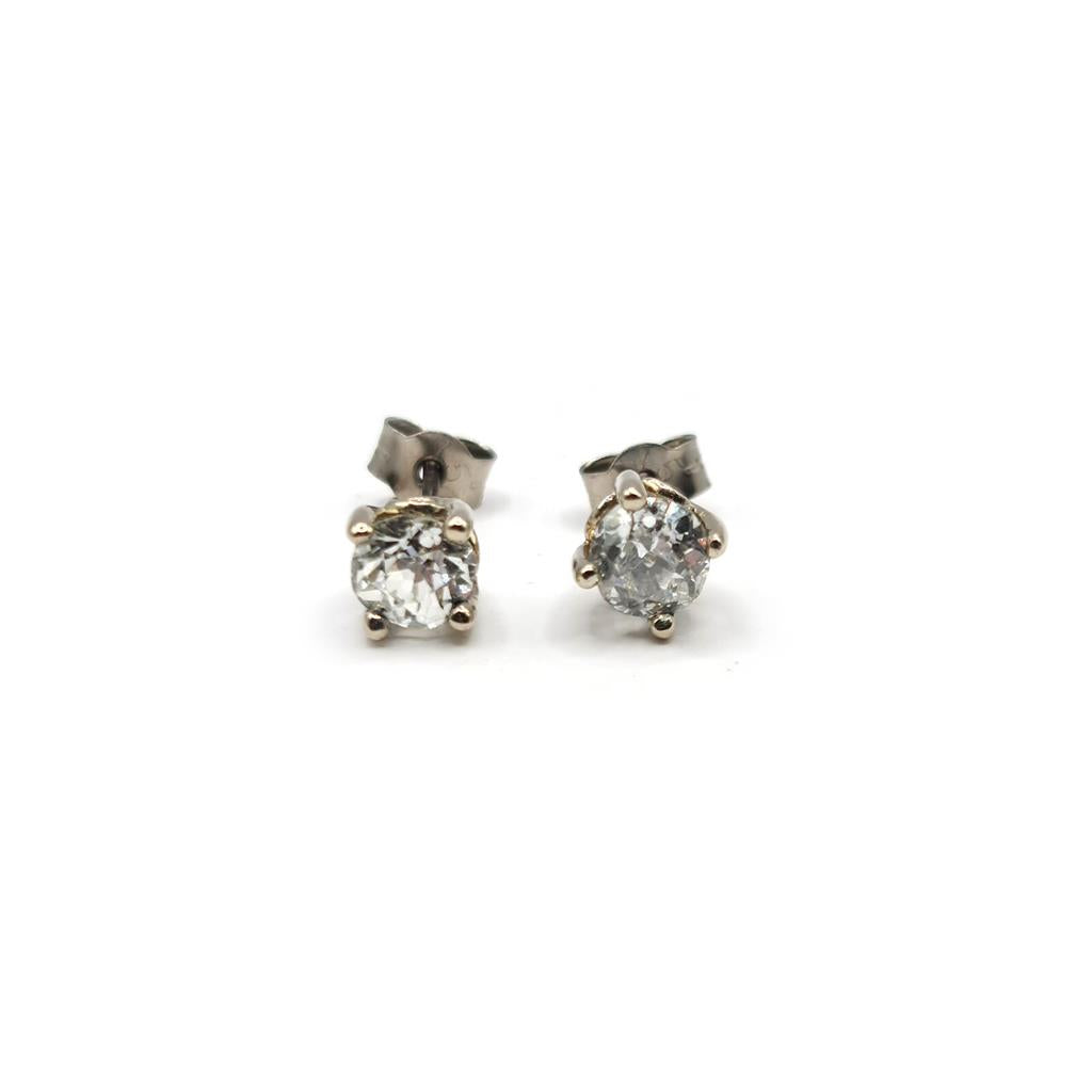 18ct white gold diamond earrings featuring 1.17 carats of sparkling diamonds, elegant and classic jewelry accessory