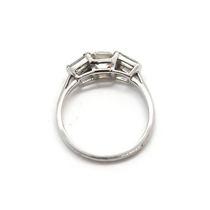 18ct white gold diamond ring with 1.80 carats of sparkling diamonds, elegant jewelry piece featuring a sleek design.