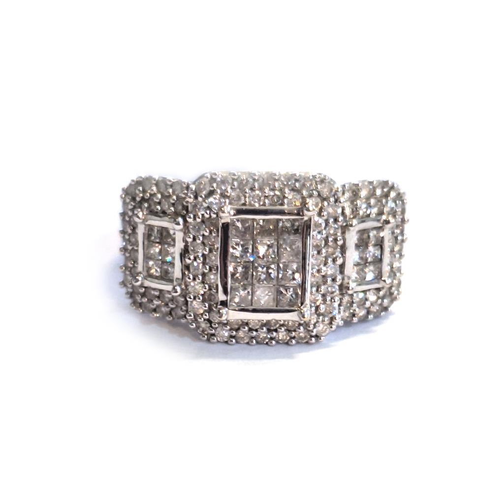 18ct white gold diamond ring with 1 carat center stone, size Q1/2, showcasing a sparkling gemstone and elegant band design.