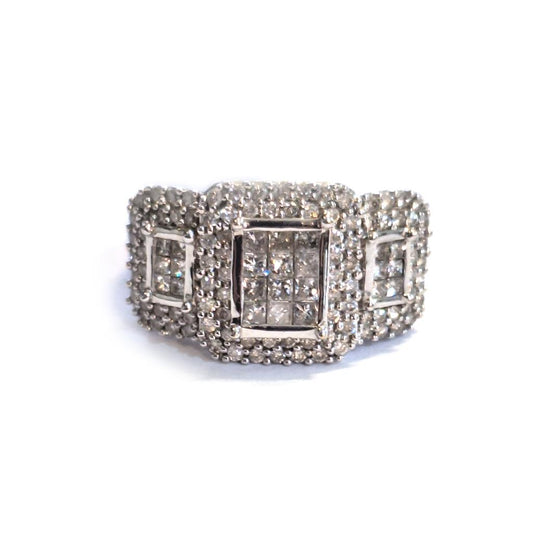 18ct white gold diamond ring with 1 carat center stone, size Q1/2, showcasing a sparkling gemstone and elegant band design.