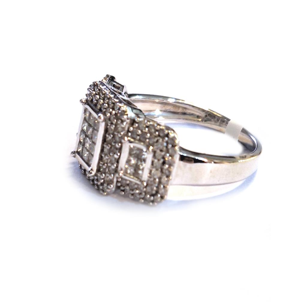 18ct white gold diamond ring with 1 carat center stone, size Q½, unbranded jewelry, showcasing the elegant band and sparkling diamonds.