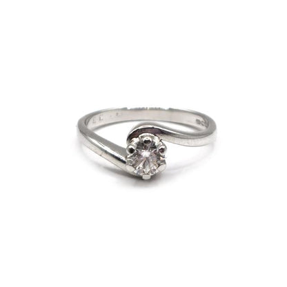 18ct white gold diamond ring with sparkling diamonds and sleek design, perfect for elegant jewelry collections.