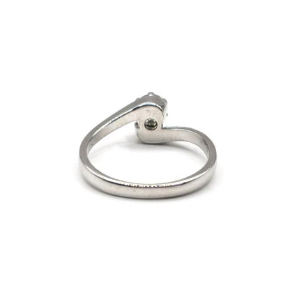 18ct white gold diamond ring with sparkling diamonds, showcasing elegant design and fine craftsmanship.