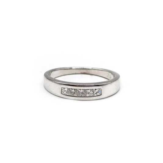 18ct white gold diamond ring featuring sparkling diamonds, elegant design, unbranded jewelry piece with fine craftsmanship.