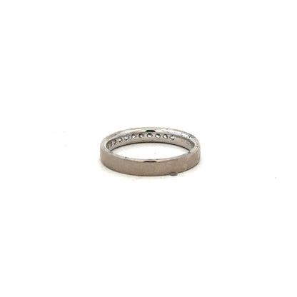 18ct white gold diamond ring in size J1/2, featuring a sparkling diamond setting and sleek design.