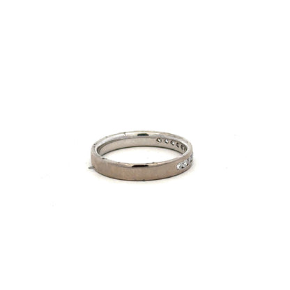 18ct white gold diamond ring size J1/2 with sparkling diamonds, featuring a sleek, elegant design.